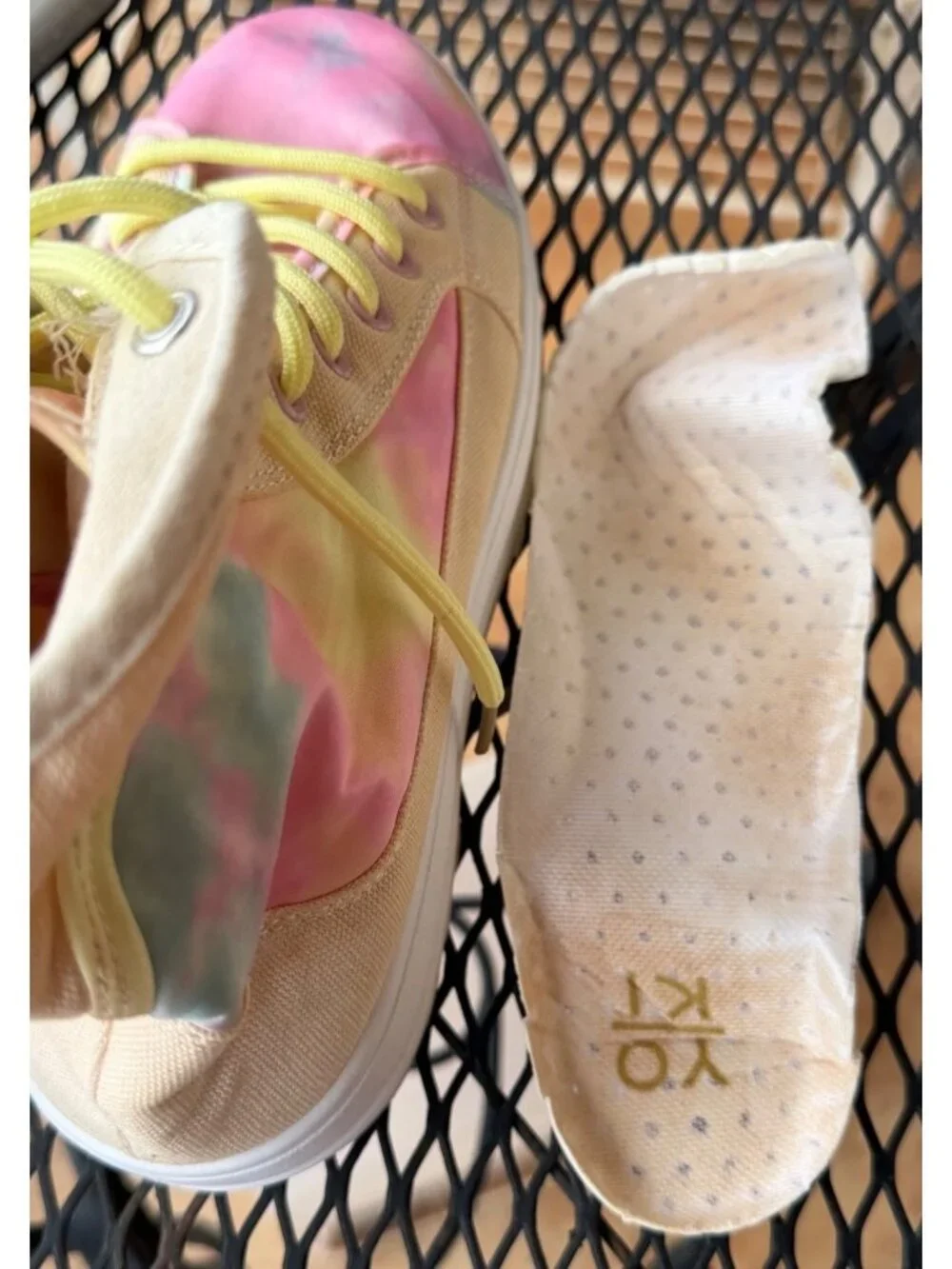 Yoki Tie-Dye High-Top Platform Pastel Colored Canvas Sneakers Women's Size 10